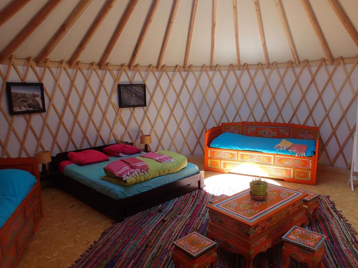 Eco-Hotel Et Yourtes Du Mercantour Guillaumes Εξωτερικό φωτογραφία