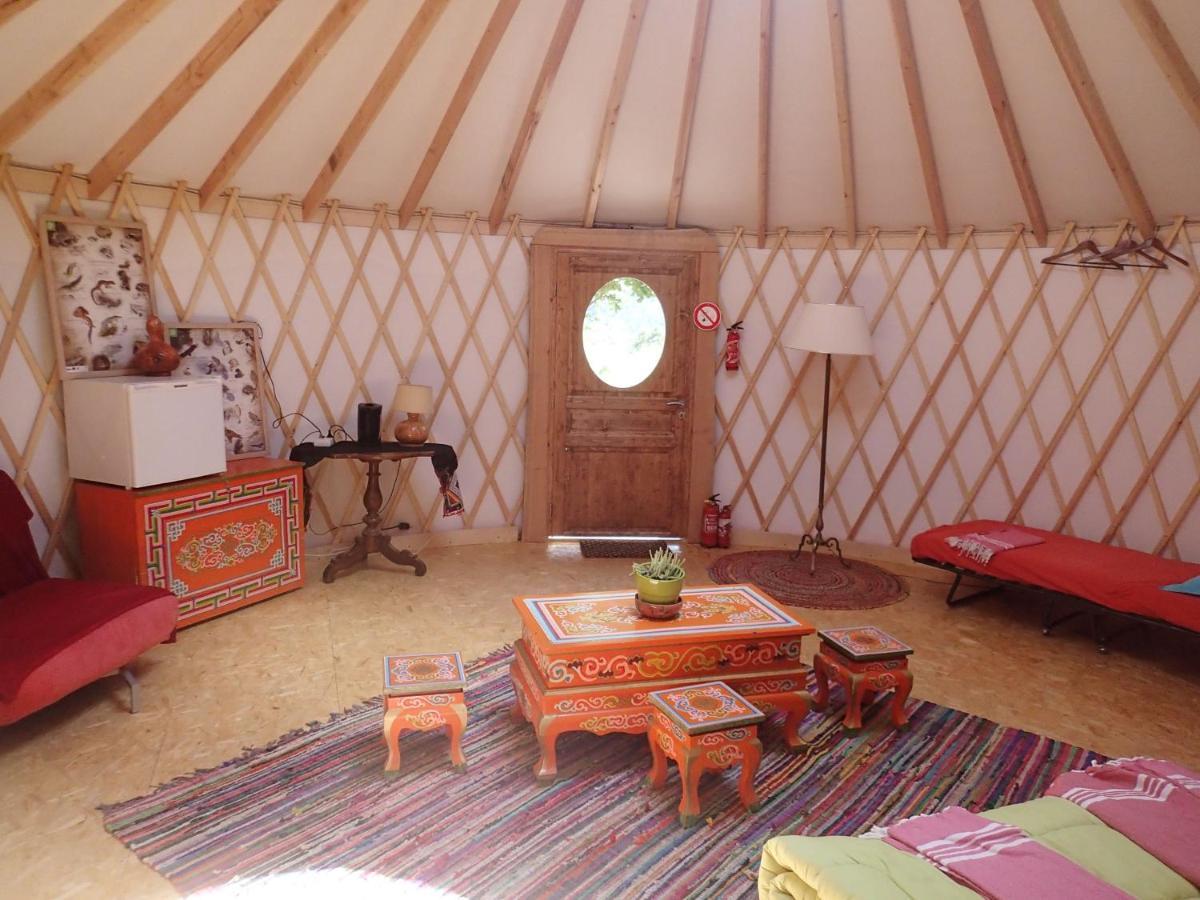Eco-Hotel Et Yourtes Du Mercantour Guillaumes Εξωτερικό φωτογραφία