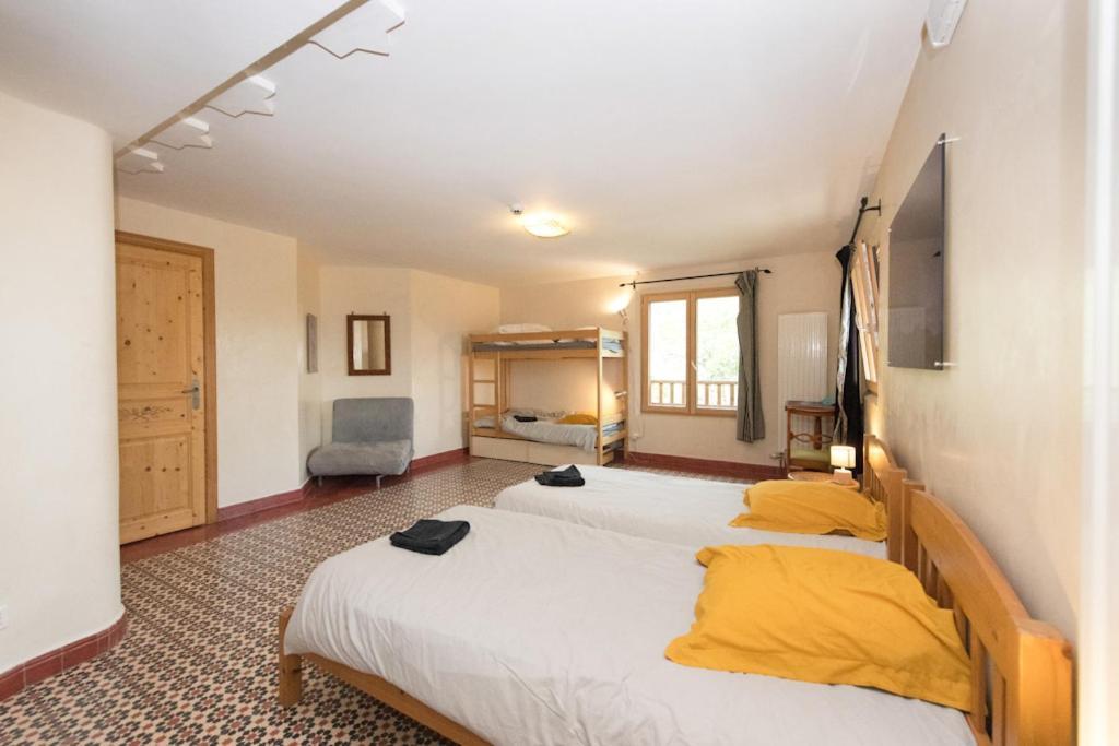 Eco-Hotel Et Yourtes Du Mercantour Guillaumes Εξωτερικό φωτογραφία