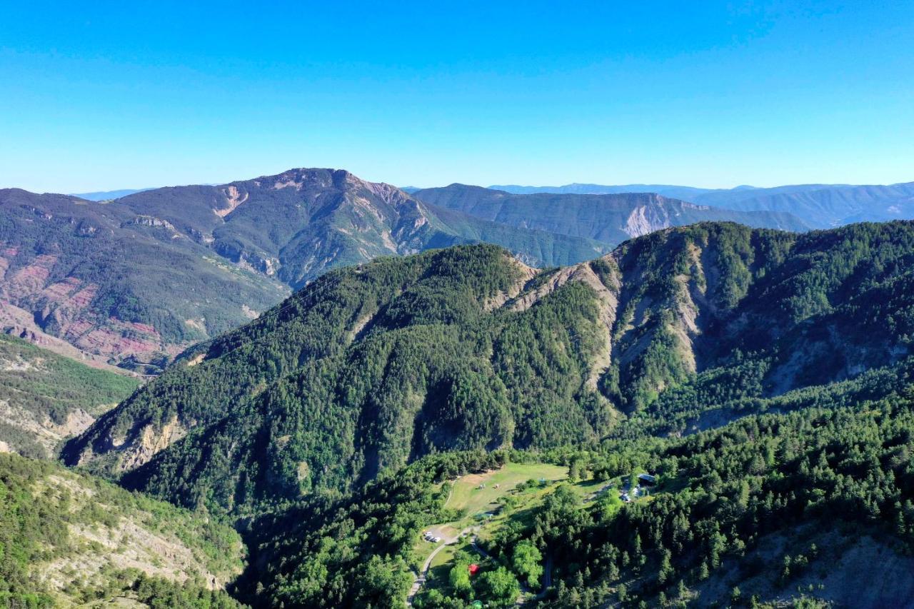 Eco-Hotel Et Yourtes Du Mercantour Guillaumes Εξωτερικό φωτογραφία